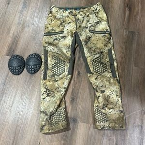 Pnuma insulated hunting pants